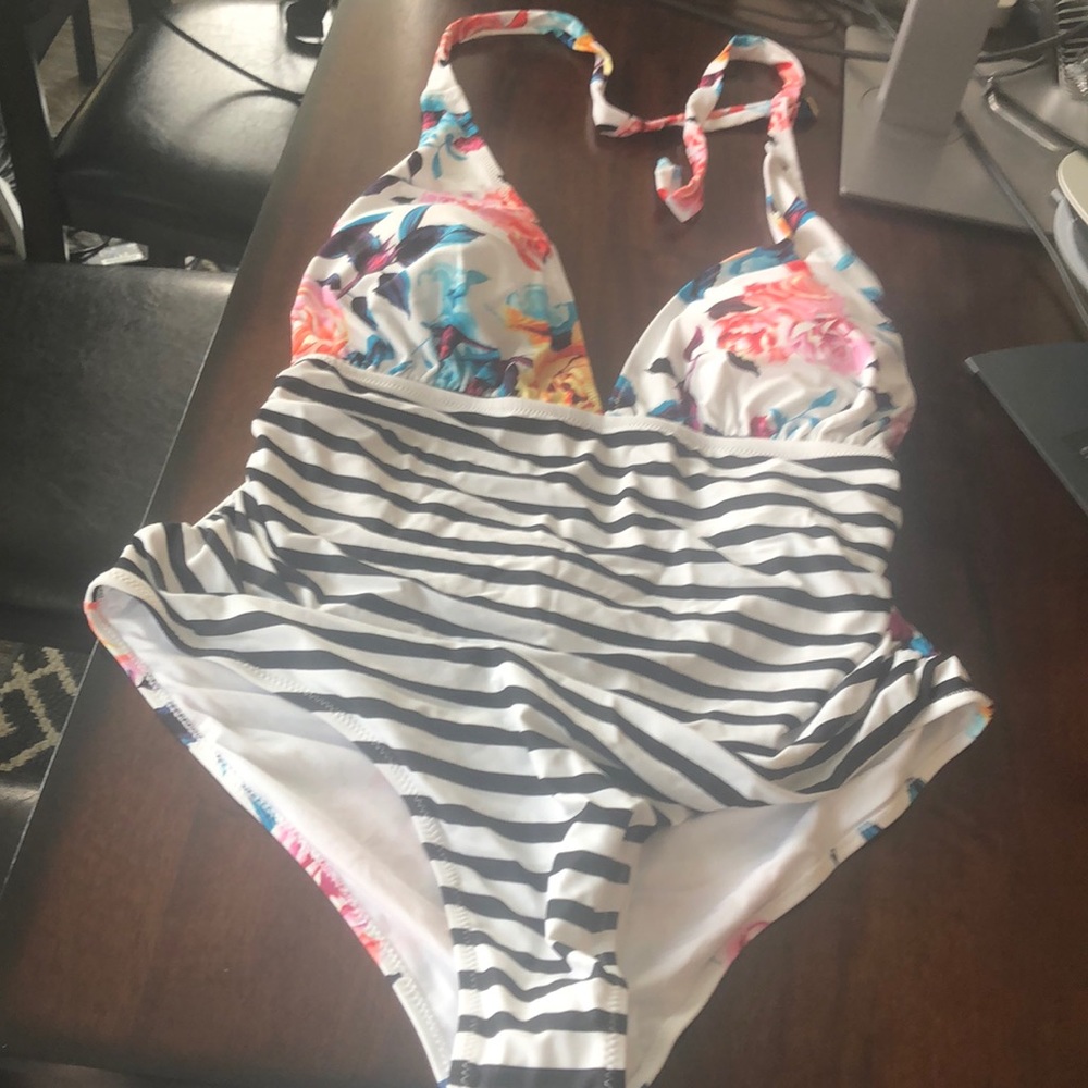 Brand new Cupshe swimsuit